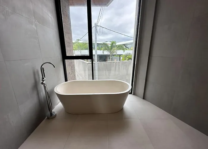 ヴィラ Devadha Riverside Pererenan Canggu